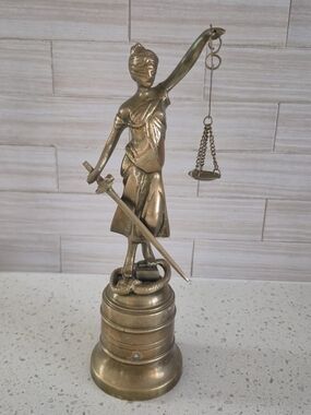 Vintage Solid Brass Lady Justice Statue Blindfolded Themis Goddess
​
